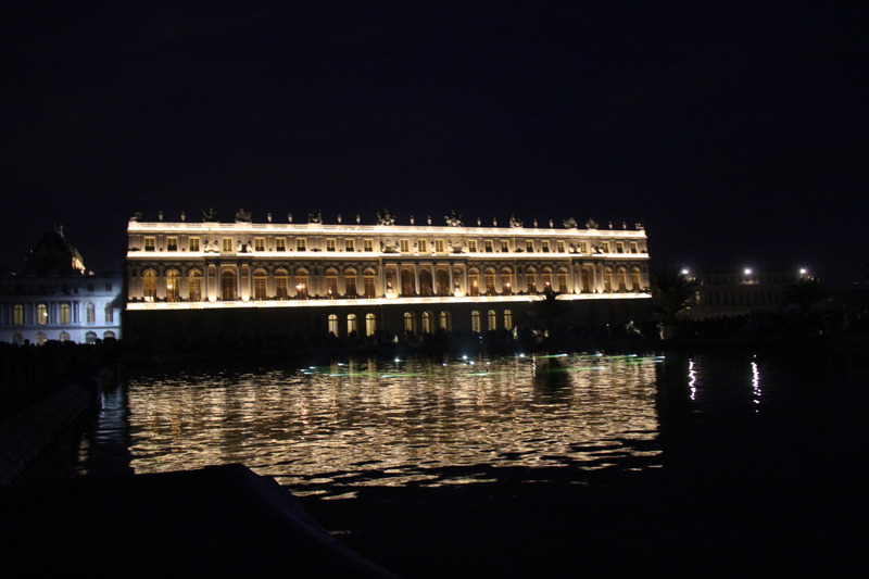 Château de Versailles en éclairage nocturne